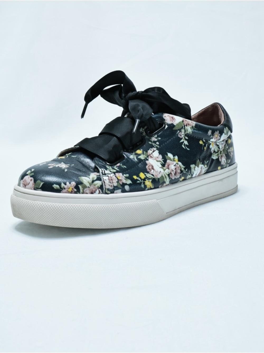 Caslon Black Floral Ribbon-Lace Sneakers